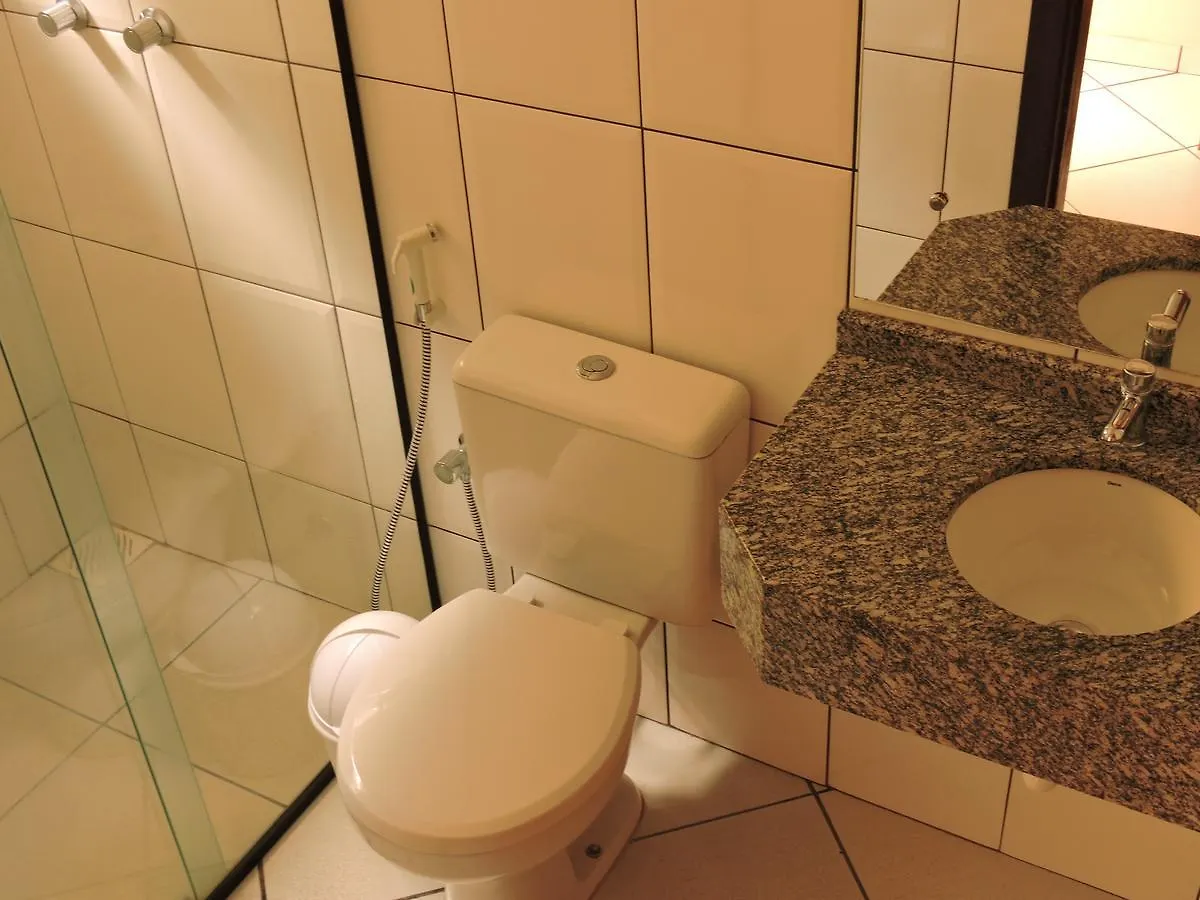 Hotel Da Vila Жоинвили