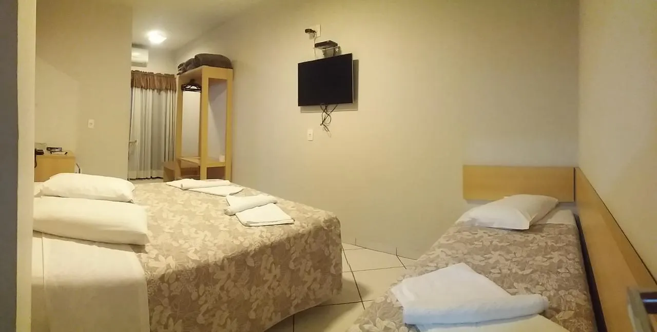 Hotel Da Vila Жоинвили