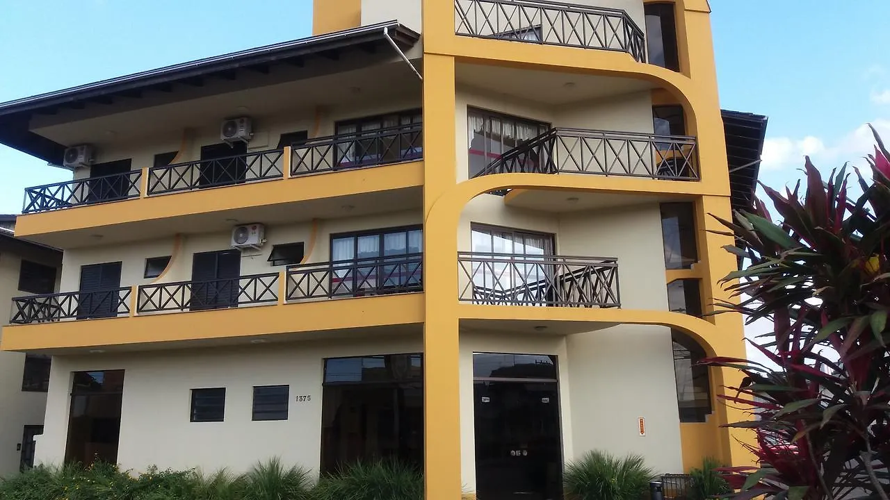 Hotel Da Vila Жоинвили