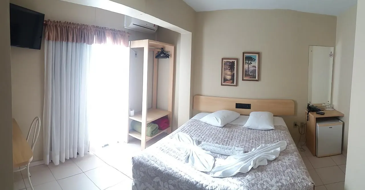 Hotel Da Vila Жоинвили