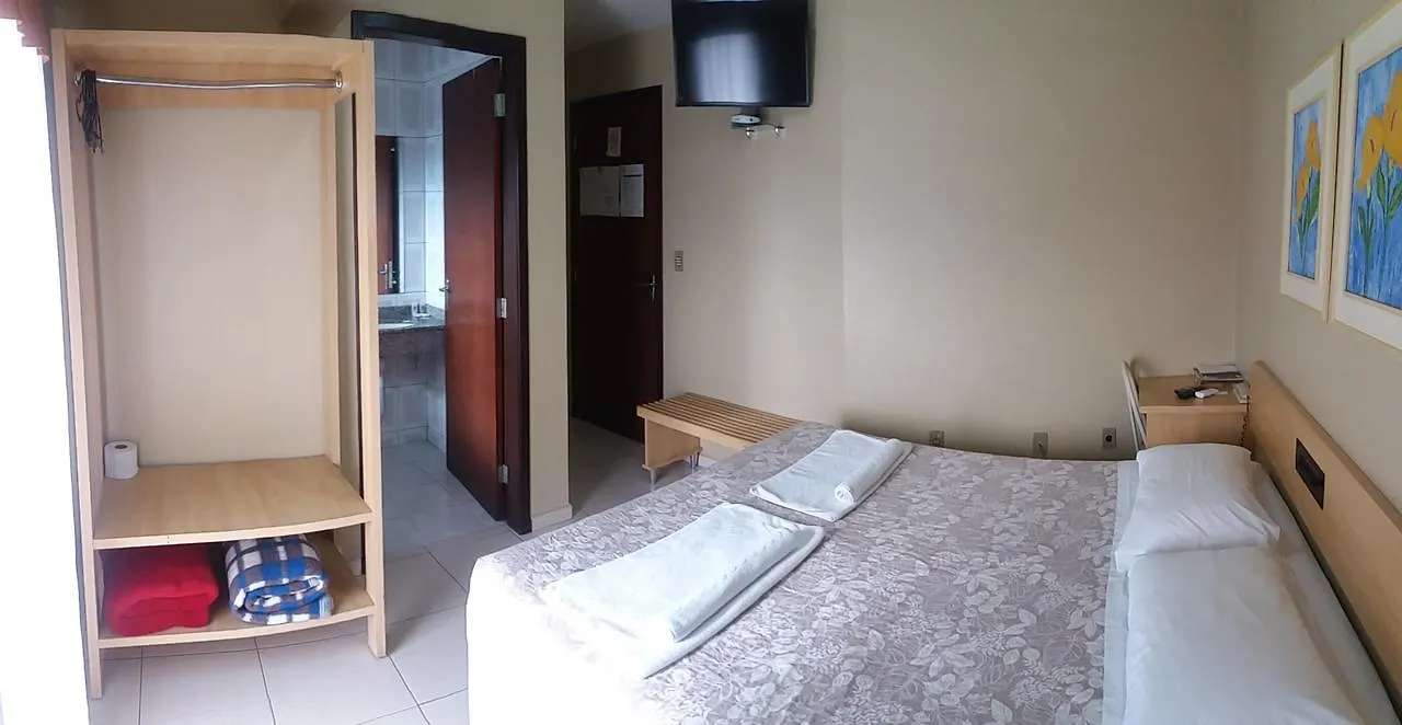 Hotel Da Vila Жоинвили