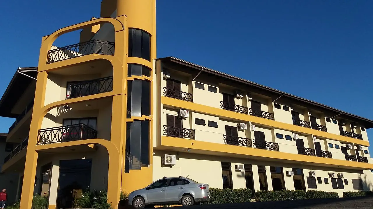 Hotel Da Vila Жоинвили